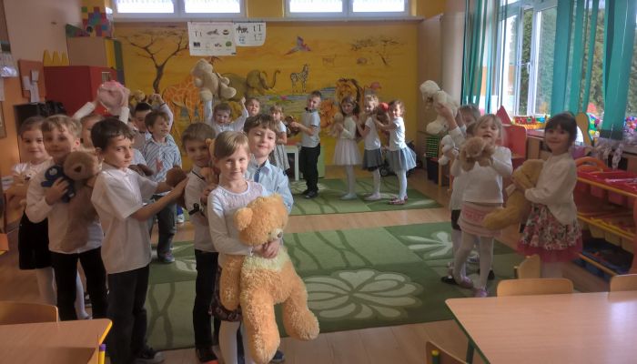 Święto pluszowego misia w grupie "Pszczółki"