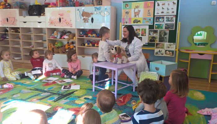 SPOTKANIE PSZCZÓŁEK Z PANIĄ WETERYNARZ