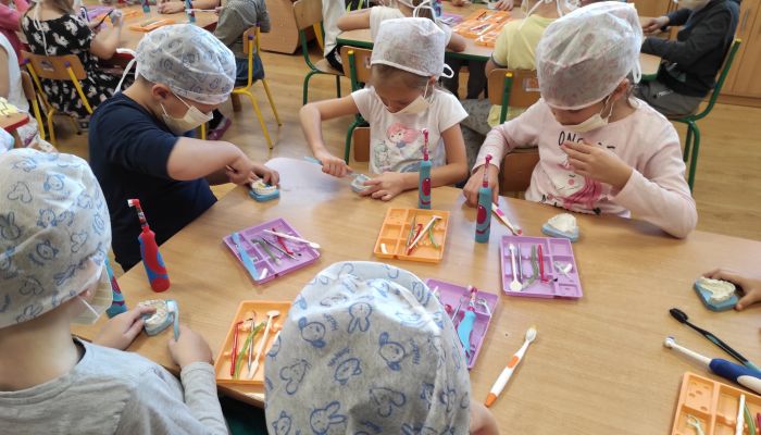 Pszczółki uczestniczyły w warsztatach stomatologicznych