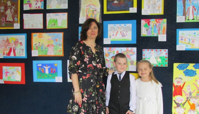 Dominika i Gabryś laureatami konkursu plastycznego o Janie Pawle II.